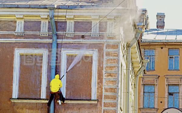 守護城市容顏的隱形英雄——建筑物清潔服務(wù)人員